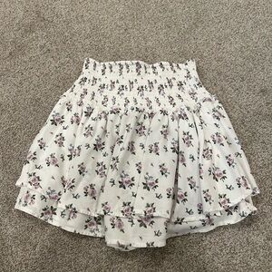Hollister skort.